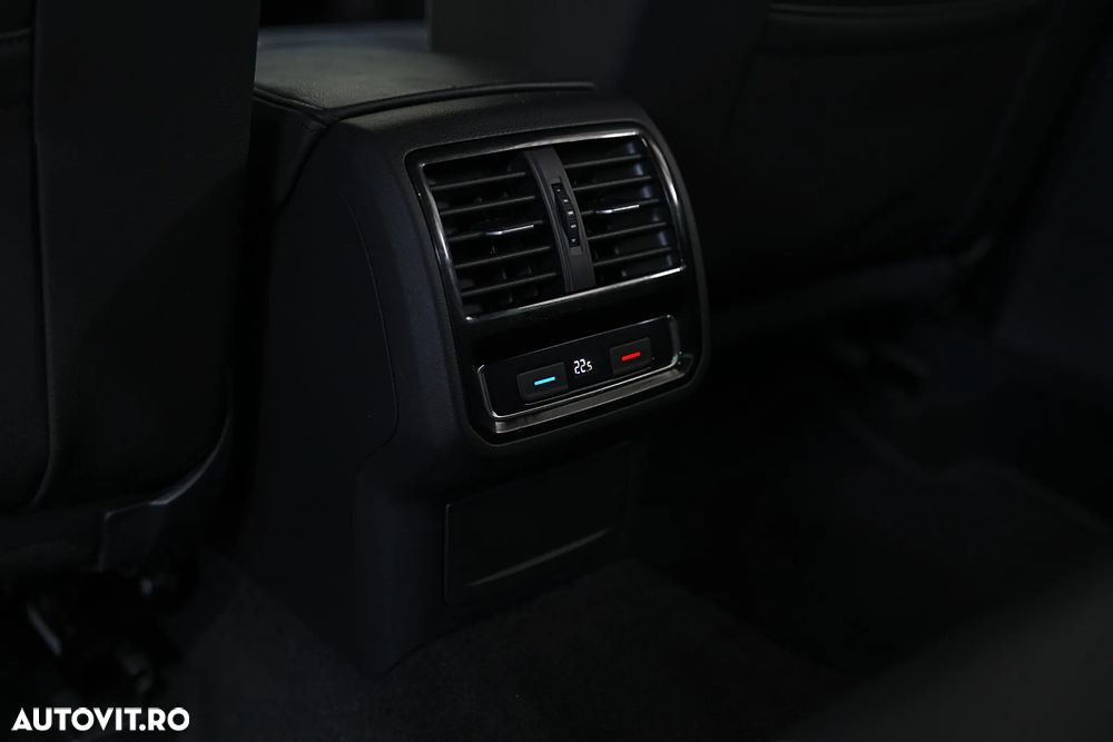 Volkswagen Passat - 34