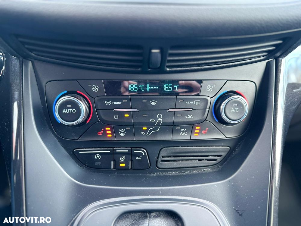 Ford Kuga 2.0 TDCi 4WD Powershift Titanium - 22