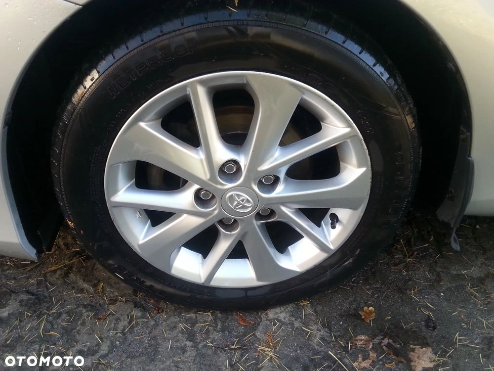 Toyota Auris 1.6 Premium MM - 10