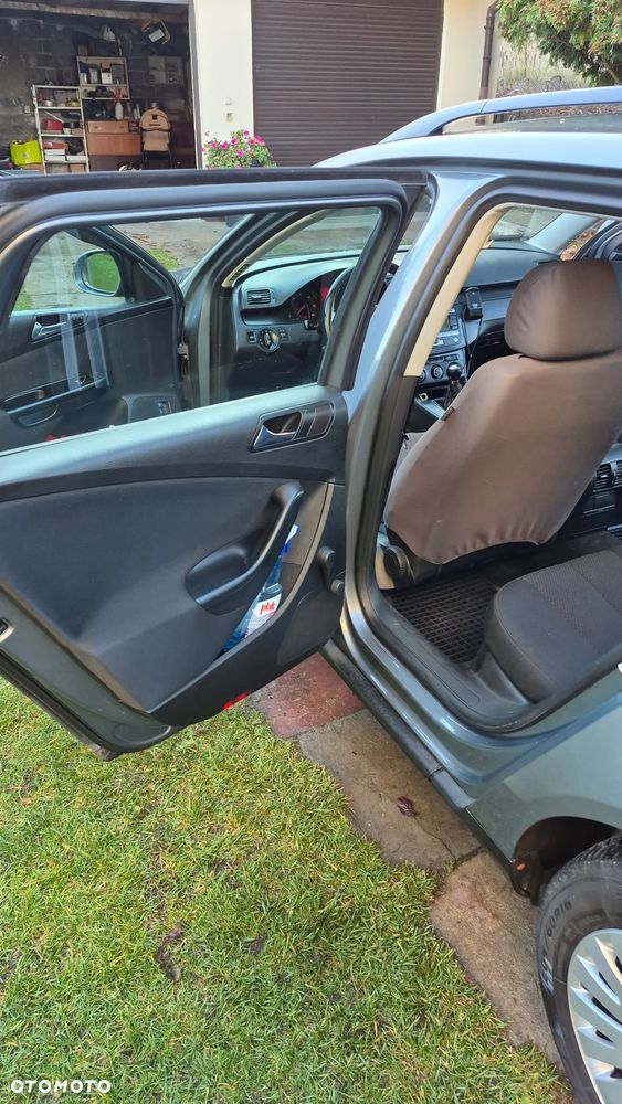 Volkswagen Passat 2.0 TDI Trendline - 13