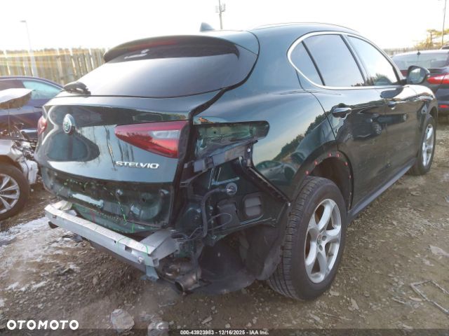 Alfa Romeo Stelvio 2.0 Turbo 16V AT8-Q4 Veloce Ti - 5