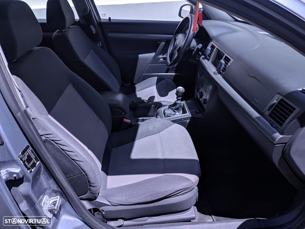 Opel Vectra Caravan 1.9 CDTi Executive - 14
