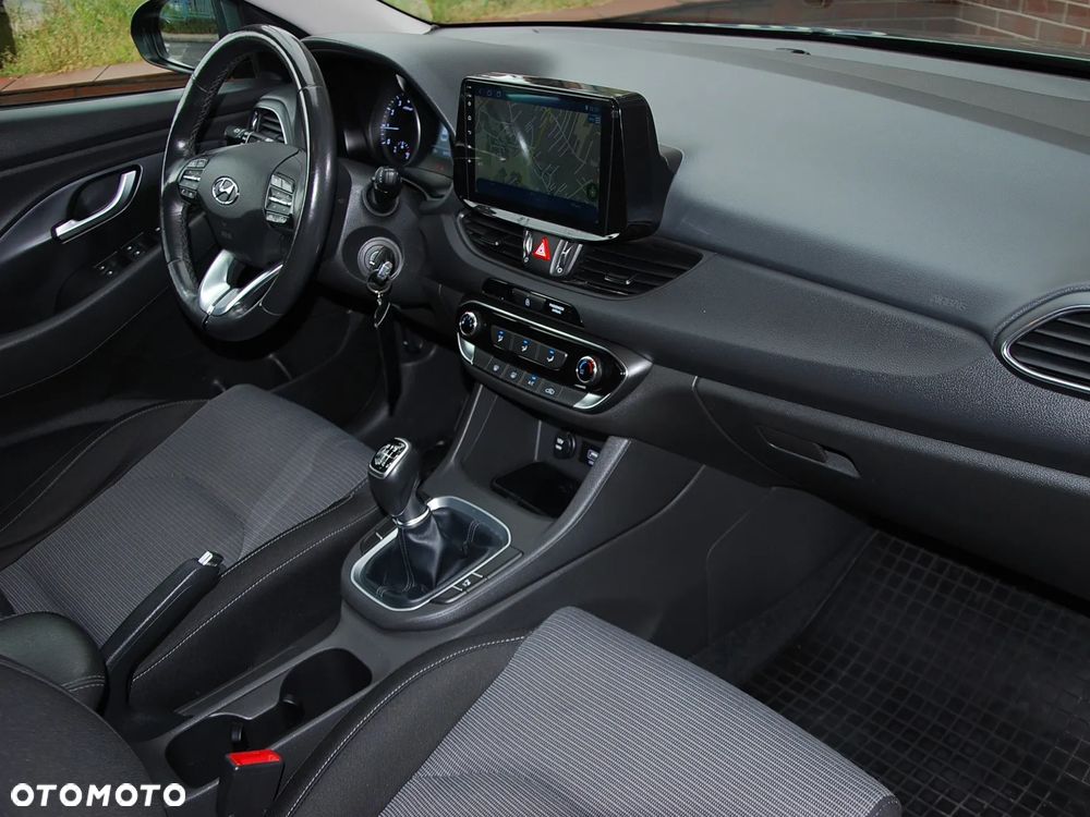 Hyundai i30 1.5 DPI Modern - 15