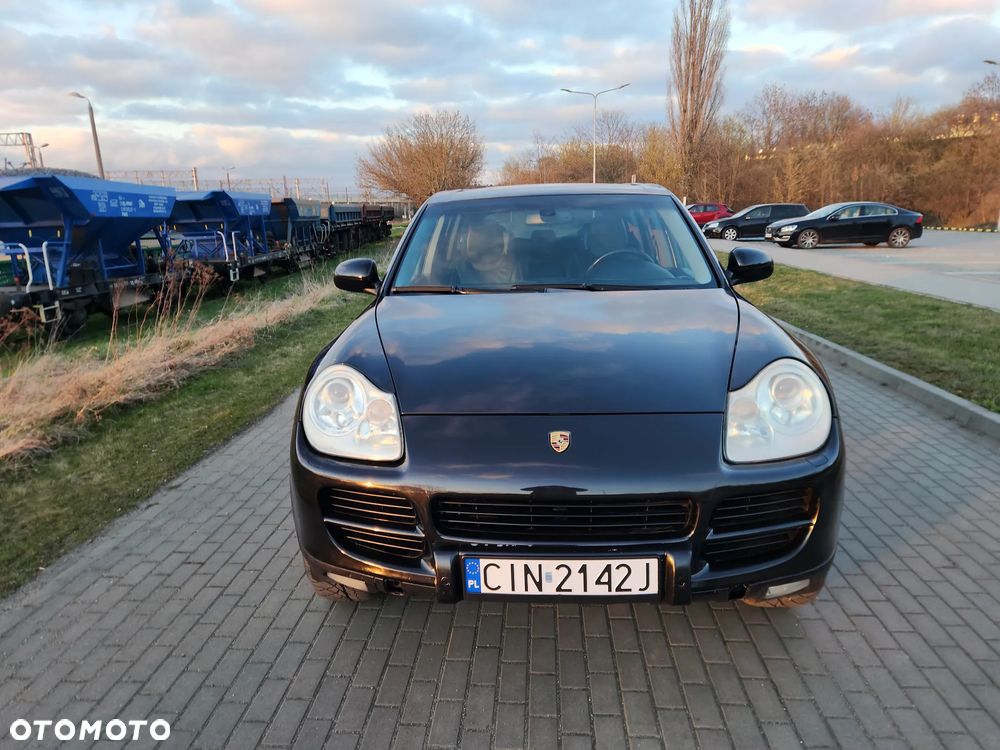 Porsche Cayenne - 3