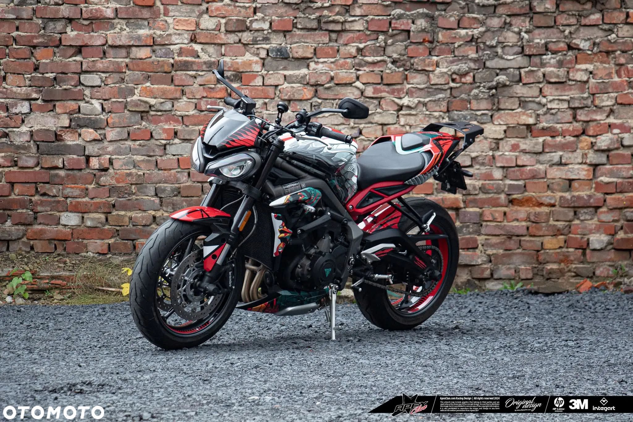 Triumph Street Triple - 1