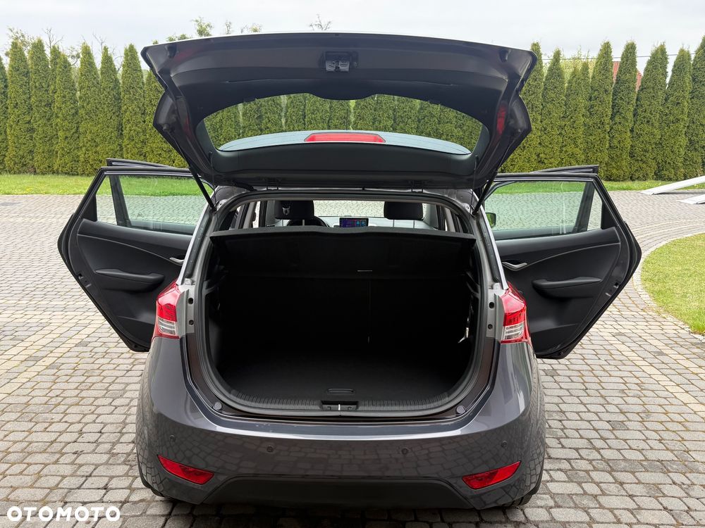 Hyundai ix20 - 12