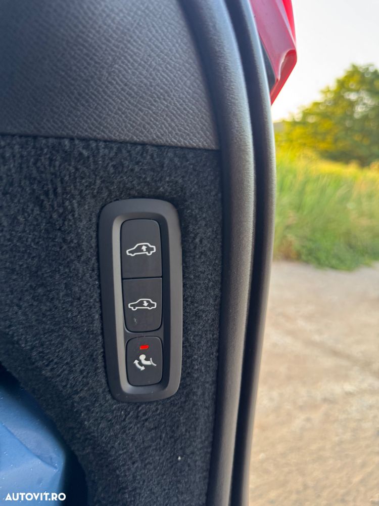 Volvo XC 90 D5 AWD R-Design - 6