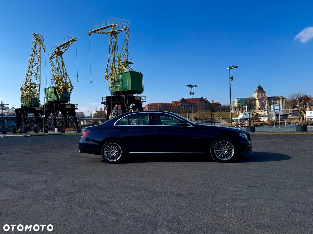 Mercedes-Benz Klasa E 220 d 4Matic 9G-TRONIC Avantgarde - 8