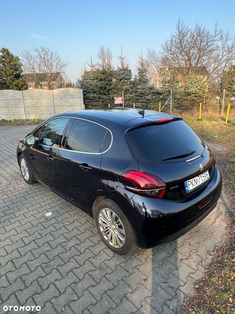 Peugeot 208 2019 photo 3