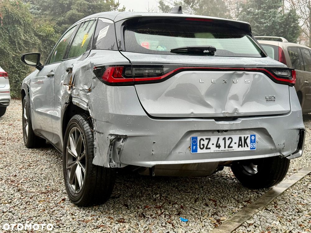 Lexus LBX FWD Emotion - 19
