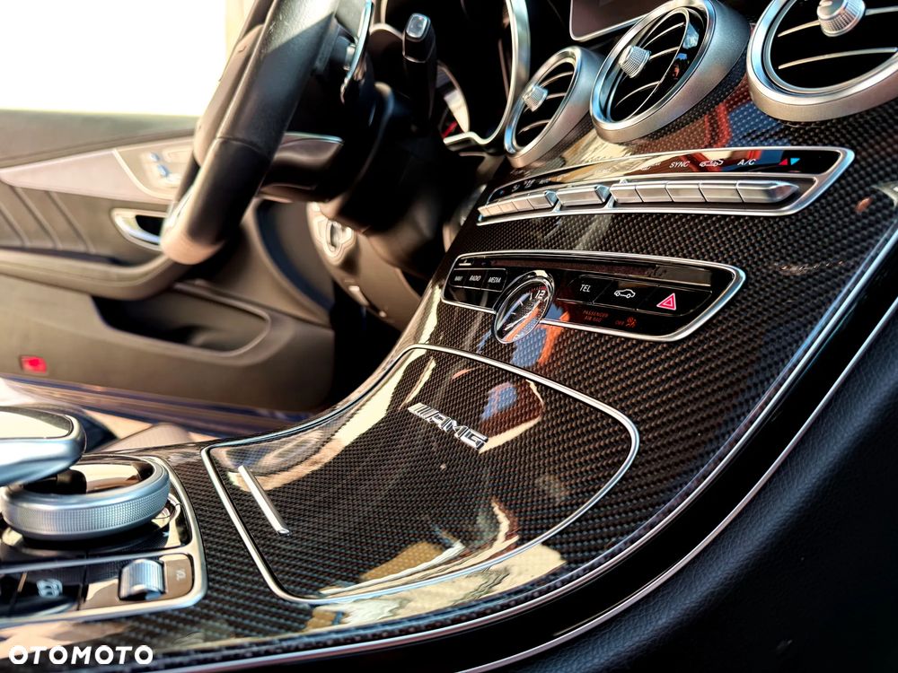 Mercedes-Benz Klasa C AMG 63 Coupe S AMG Speedshift 7G-MCT - 16