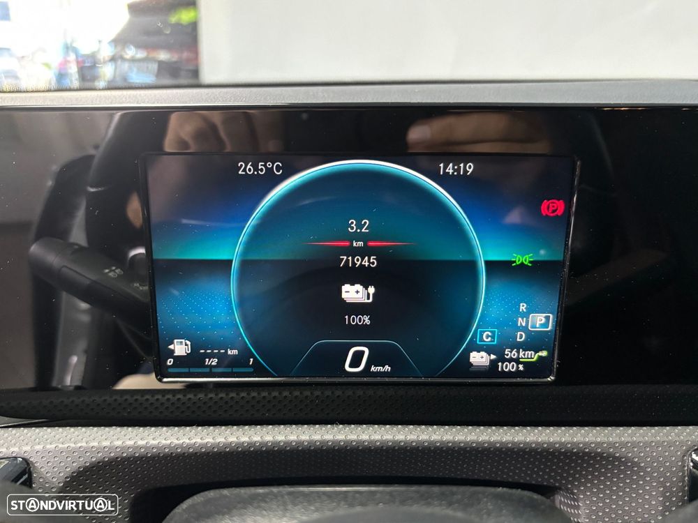 Mercedes-Benz A 250 e 8G-DCT AMG Line - 22