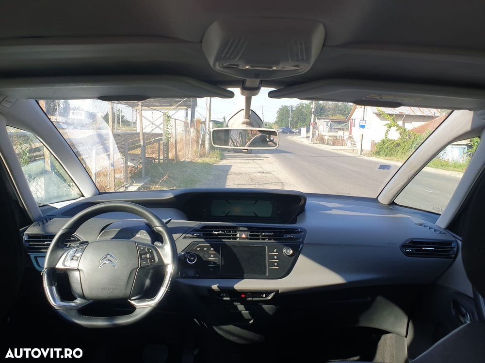 Citroën C4 Picasso 1.6 e-HDI Aut. Intensive - 8