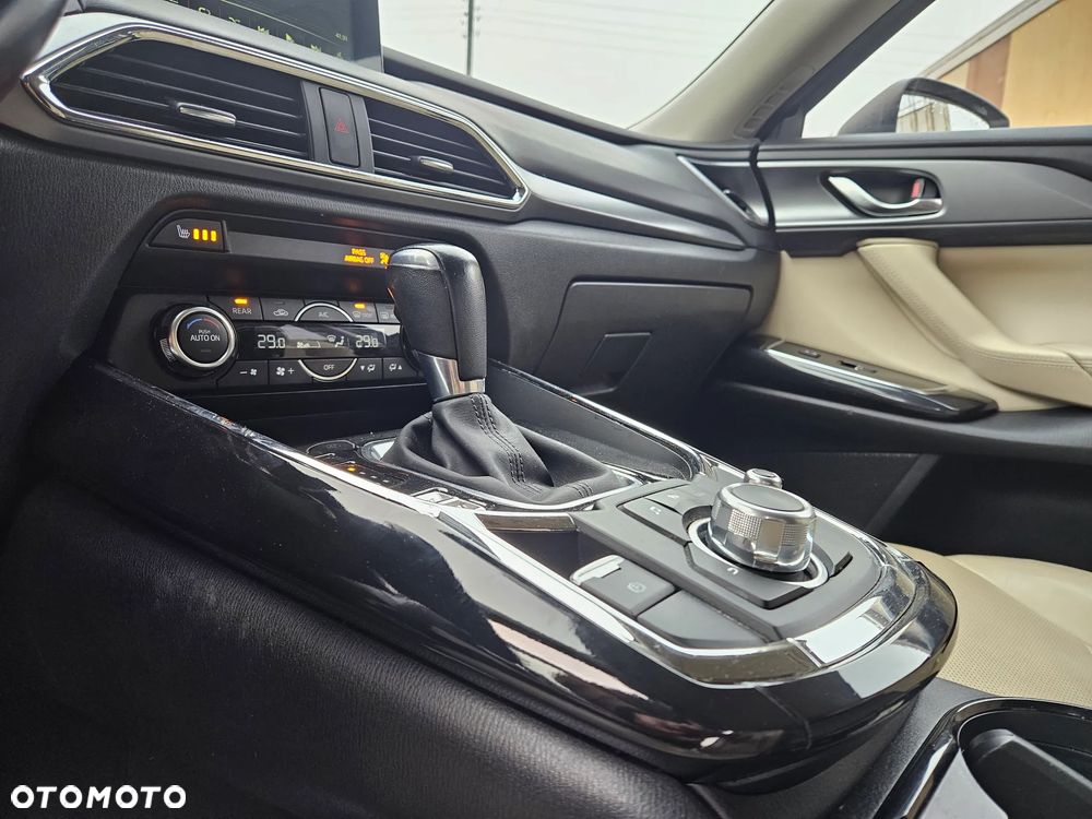 Mazda CX-9 - 18