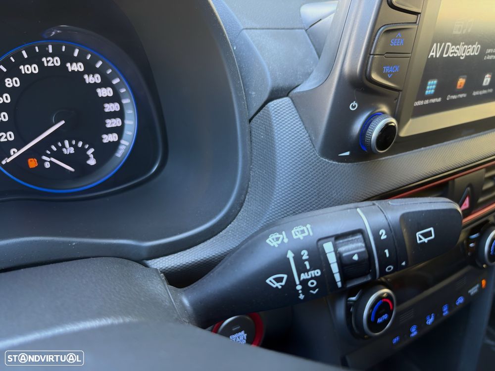 Hyundai Kauai 1.0 T-GDi Premium Pele/Tec.Vermelho - 29