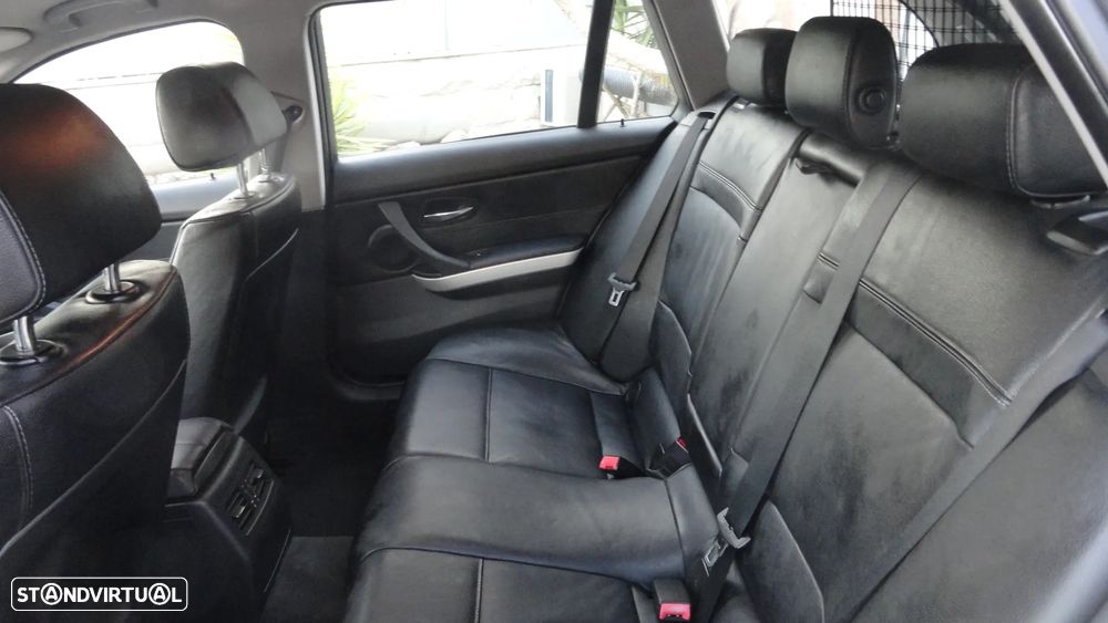 BMW 318 d Touring Navigation - 14