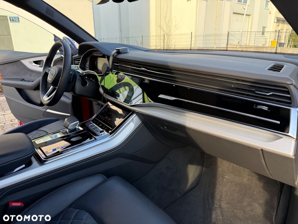 Audi SQ8 - 32