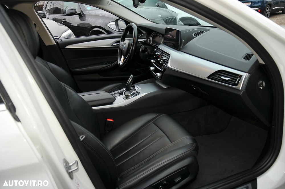 BMW Seria 5 525d AT - 7