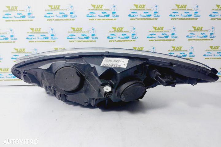 Far dreapta 260102734r Renault Captur 1  [din 2013 pana  2017] seria - 8