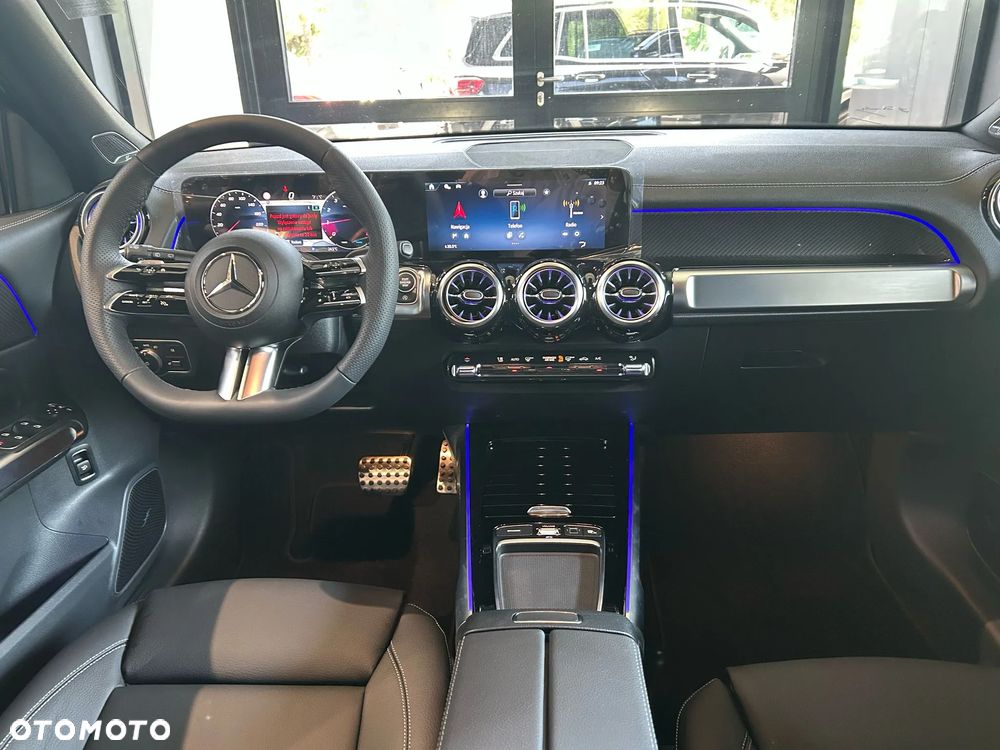 Mercedes-Benz GLB - 8