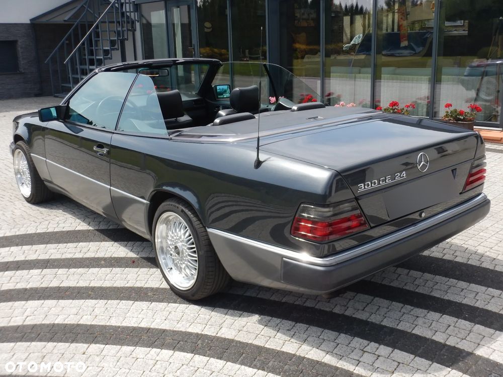 Mercedes-Benz W124 (1984-1993) - 36