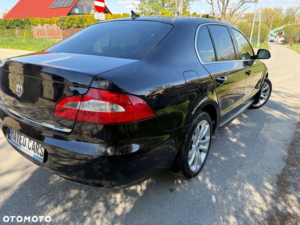 Skoda Superb 2.0 TDI L&K DSG - 34