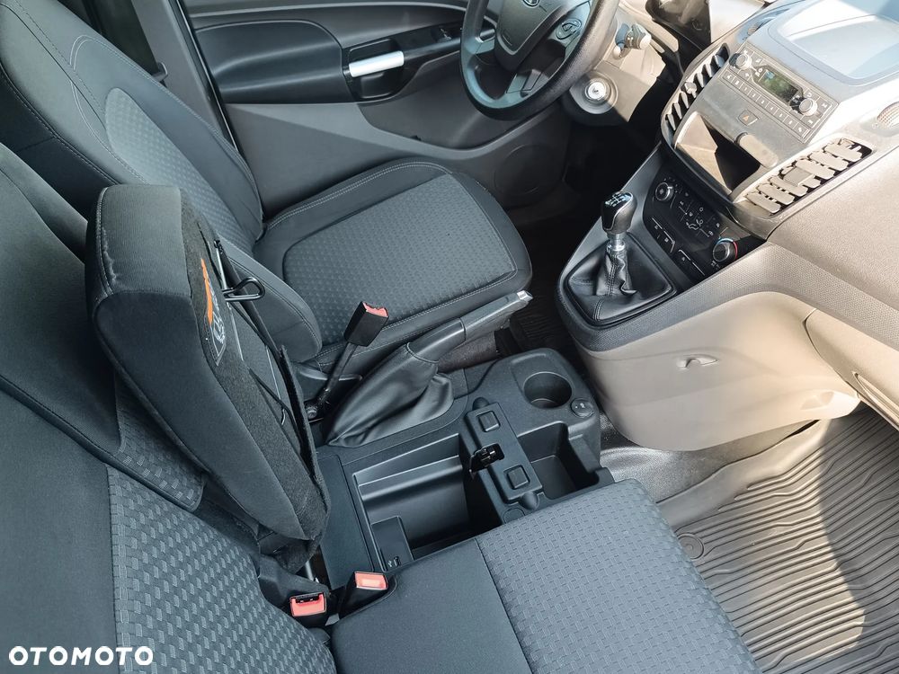 Ford Transit Connect - 12
