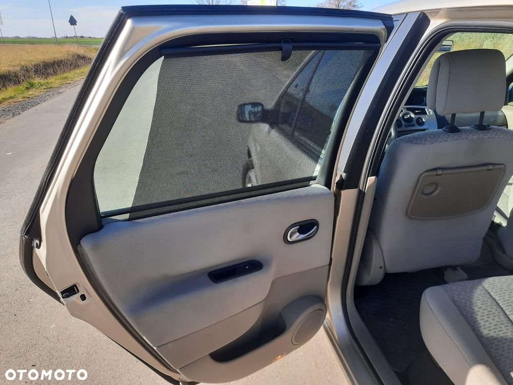 Renault Scenic - 8