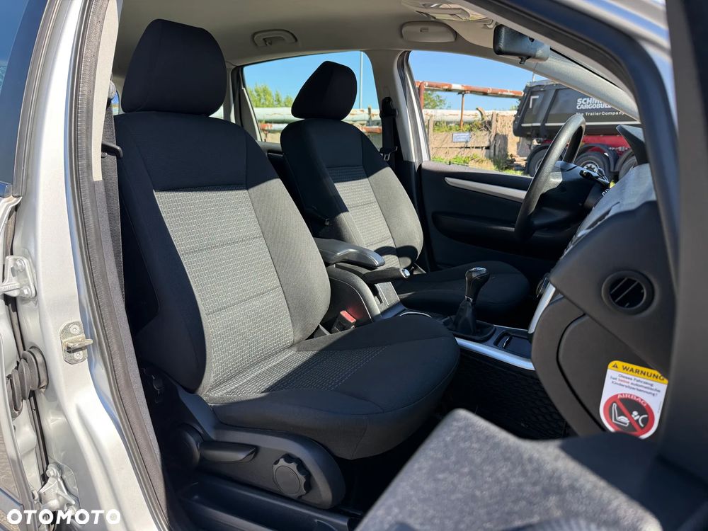 Mercedes-Benz Klasa B 180 CDI Special Edition - 24