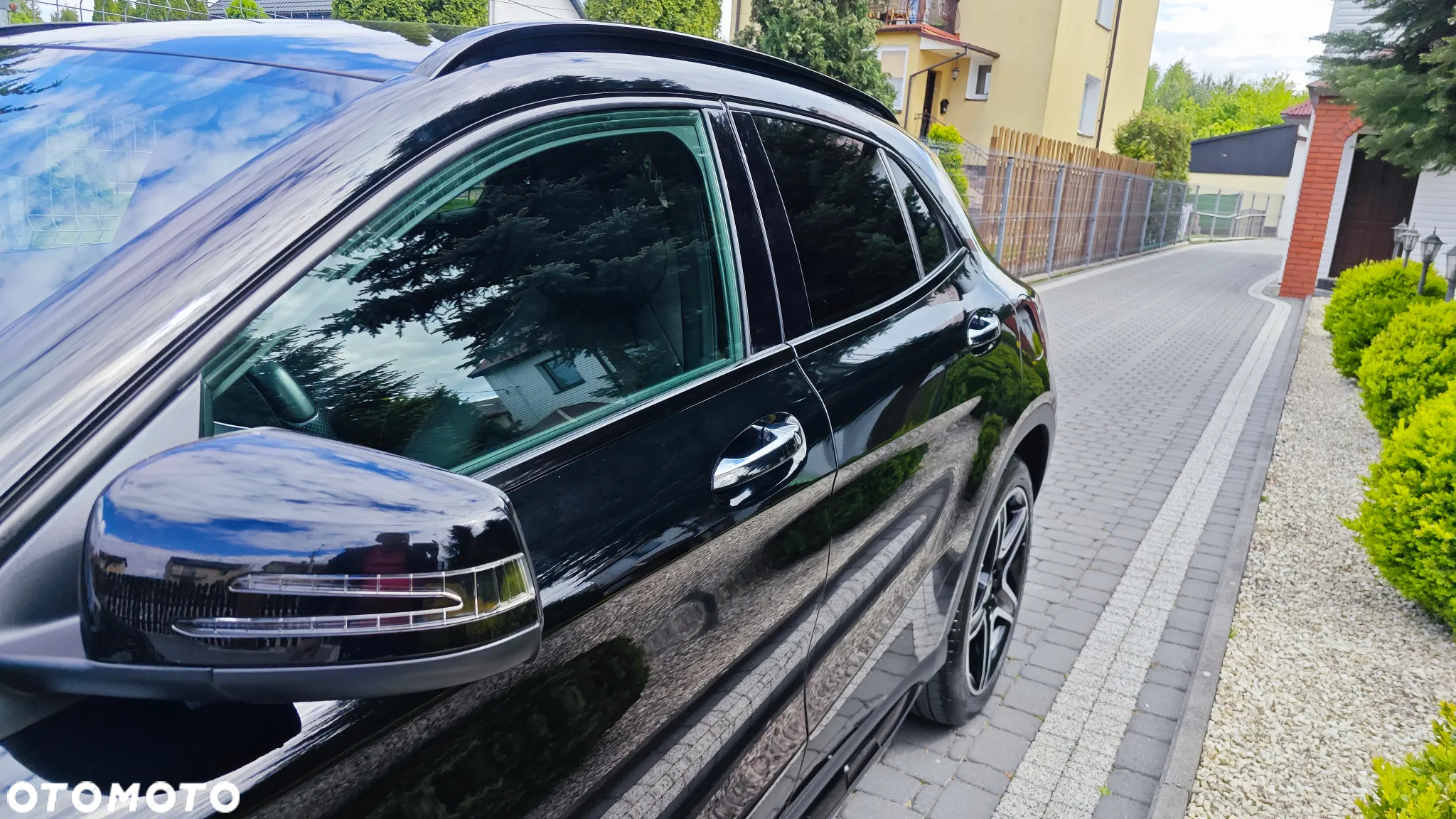 Mercedes-Benz GLA 220 4-Matic Urban - 32