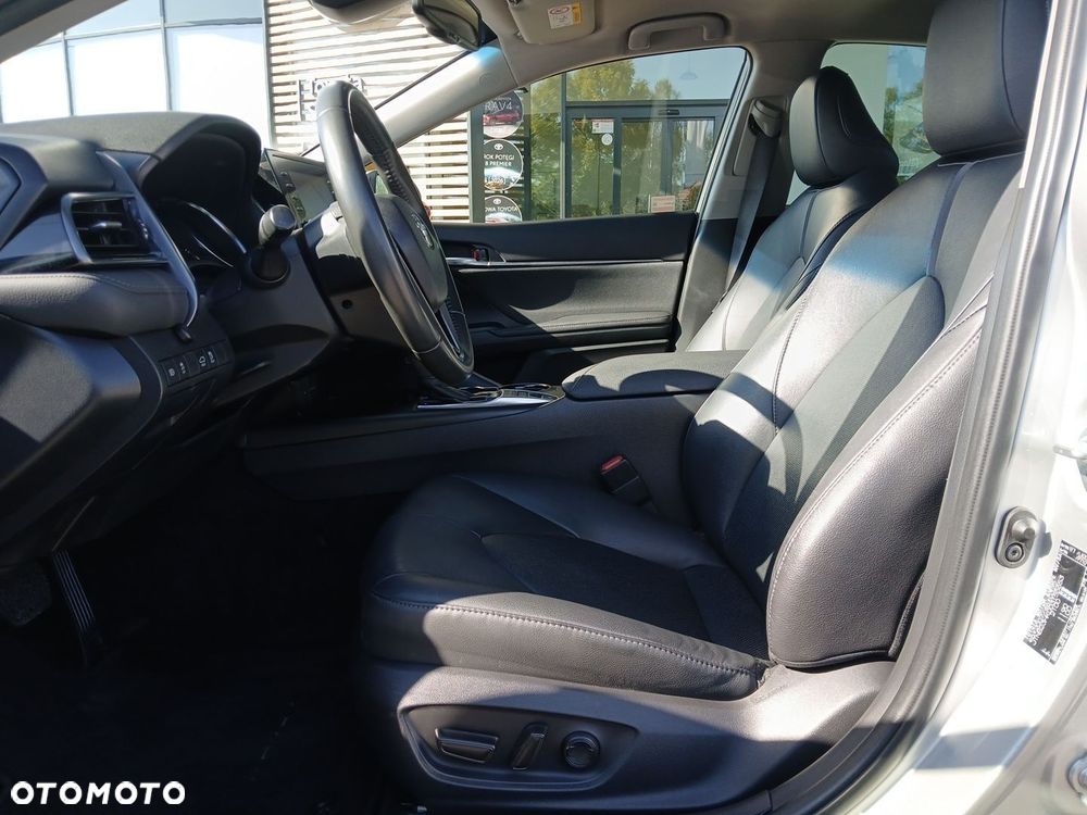 Toyota Camry 2.5 Hybrid Comfort CVT - 17