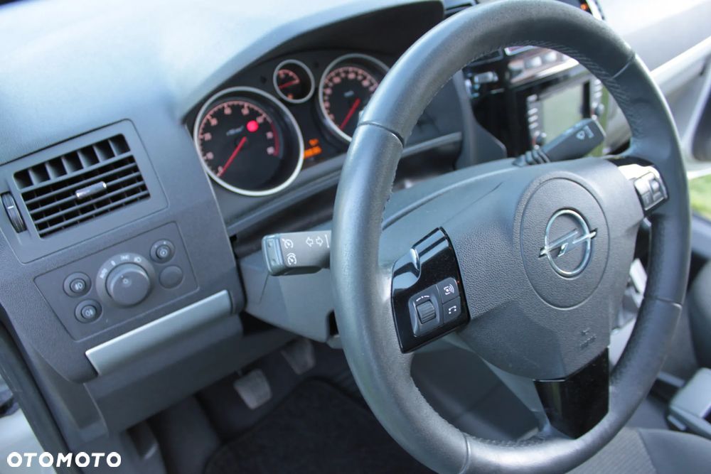 Opel Zafira - 31