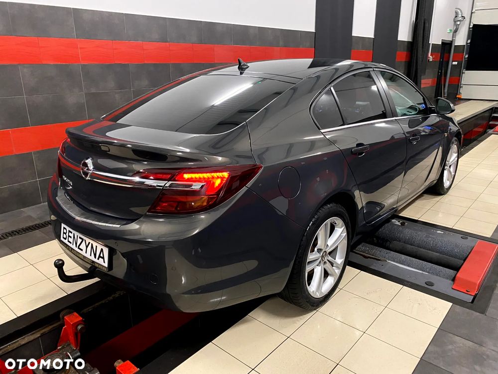 Opel Insignia 1.4 T Cosmo S&S - 11