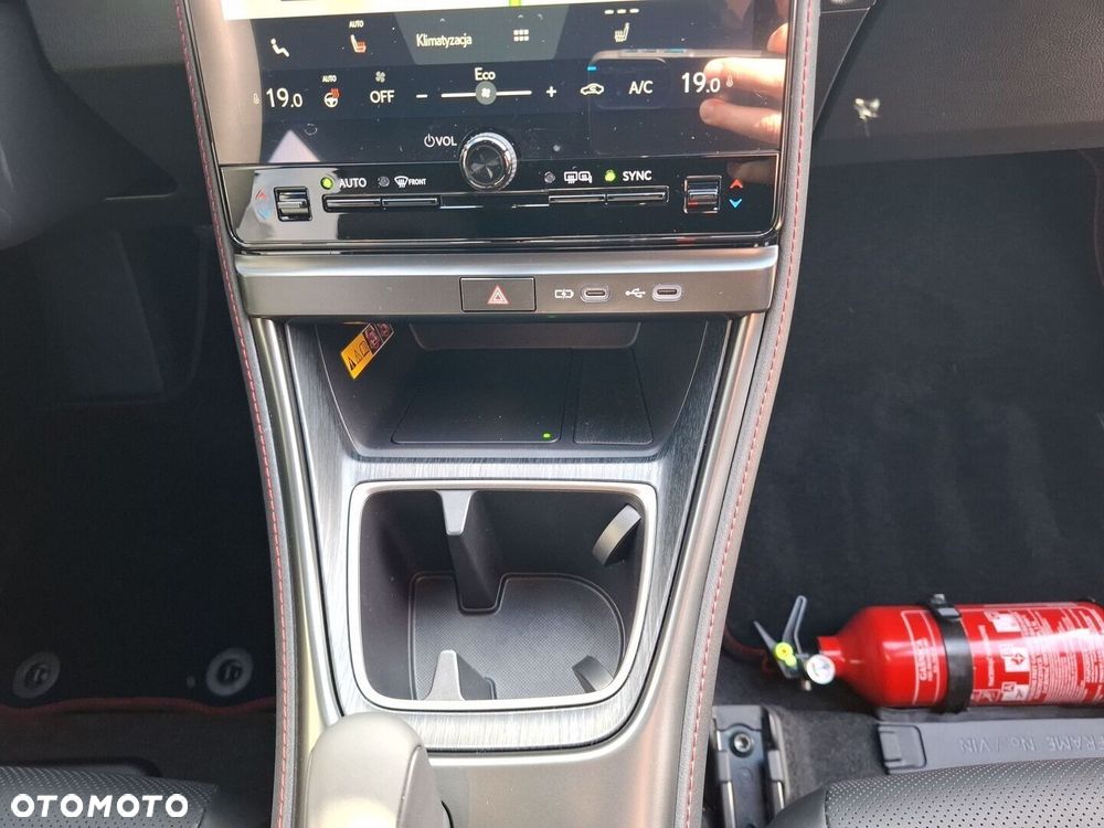 Lexus LBX 1.5 Hybrid Emotion - 34