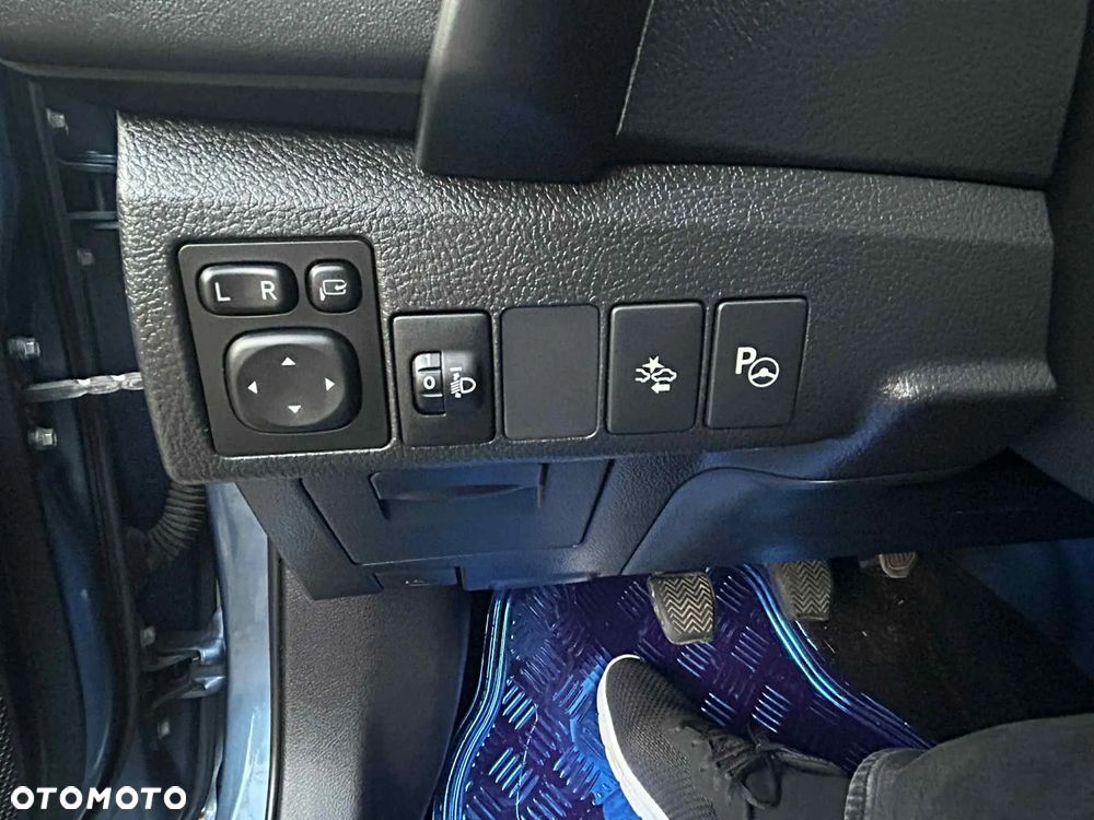 Toyota Auris 1.6 Premium - 13