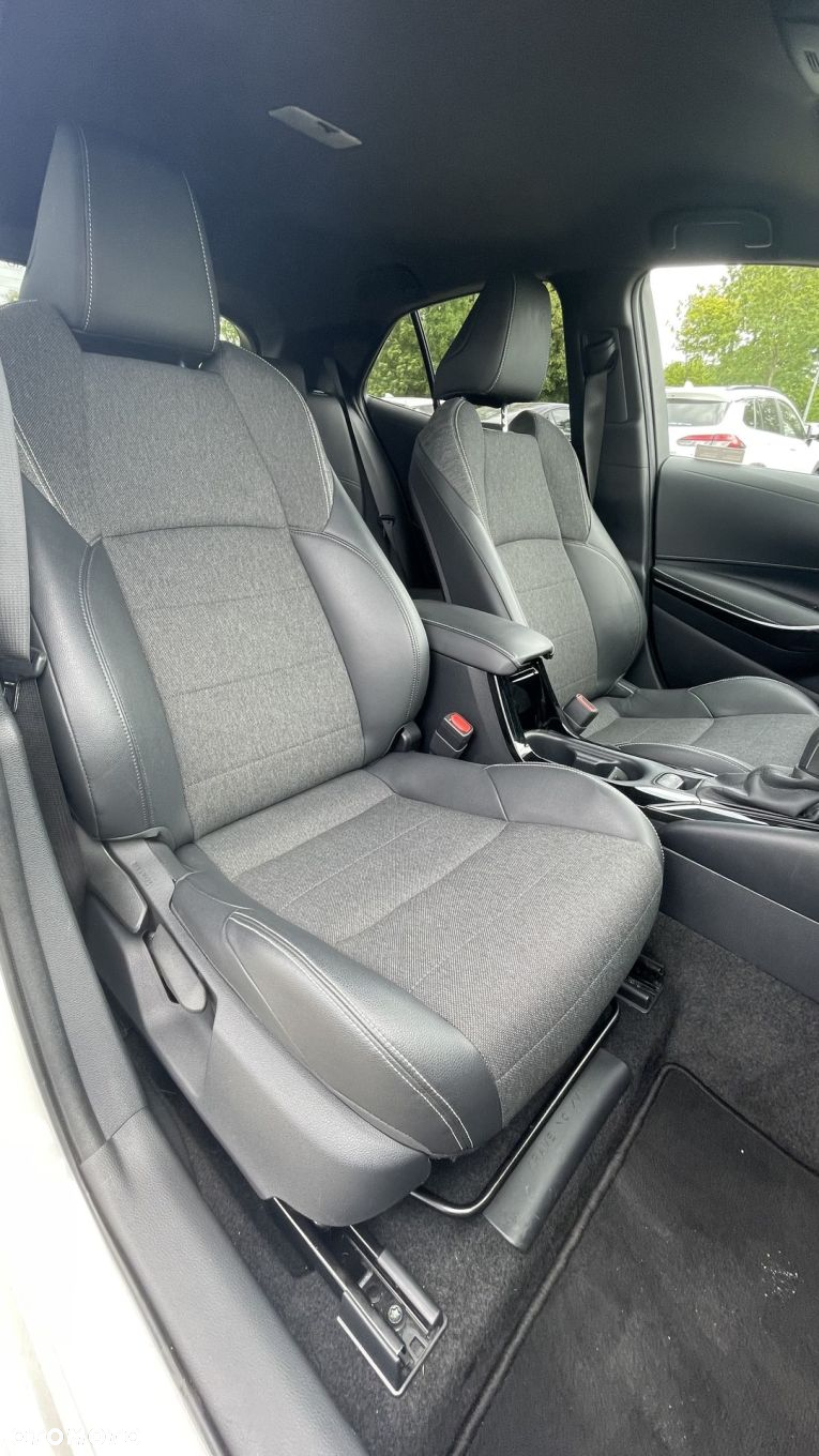 Toyota Corolla 1.8 Hybrid Comfort - 10