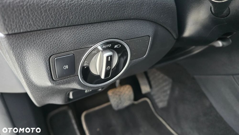 Mercedes-Benz CLA 250 4Matic 7G-DCT AMG Line - 17