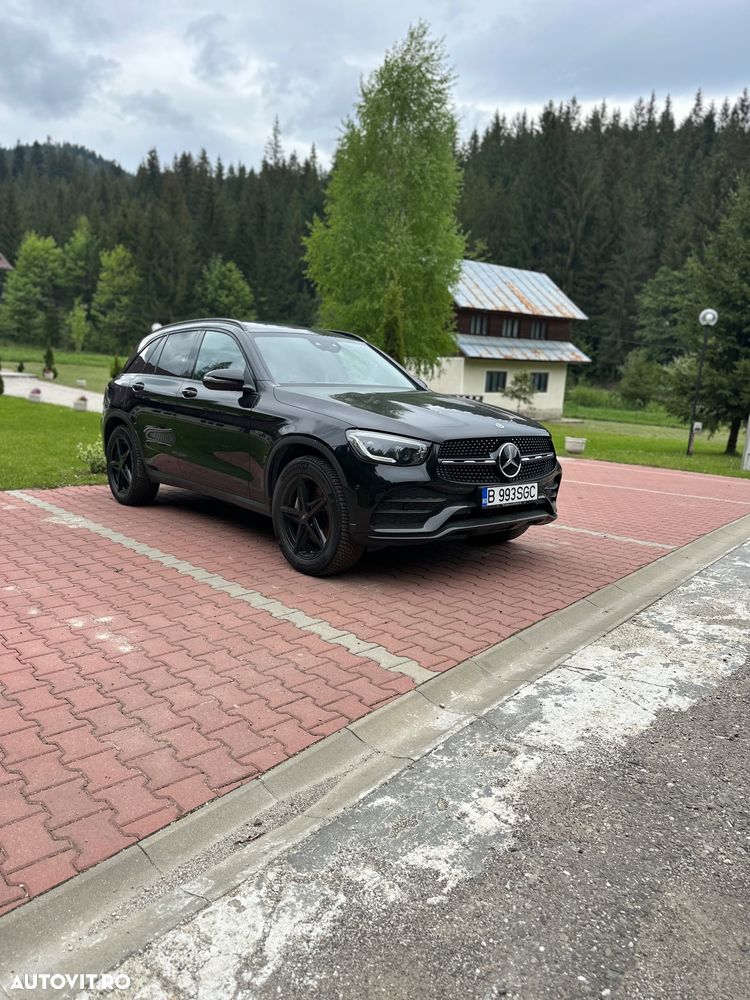 Mercedes-Benz GLC 300 4MATIC - 2