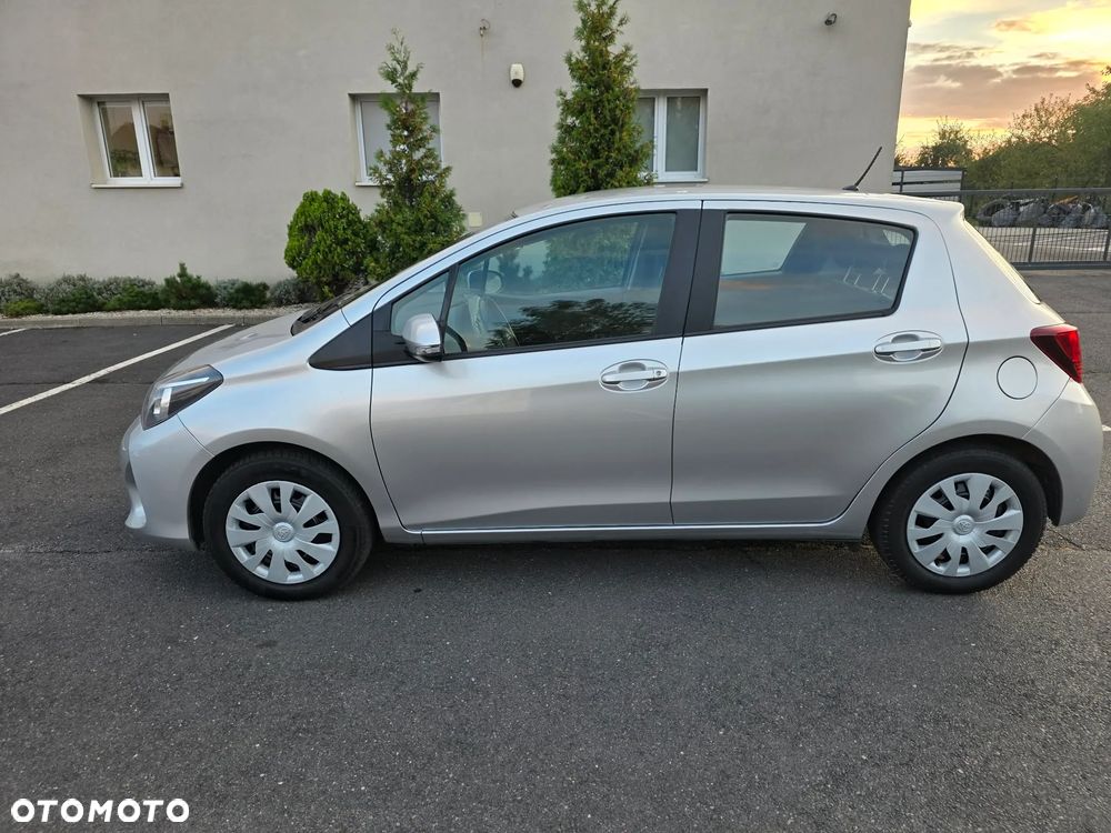 Toyota Yaris - 8