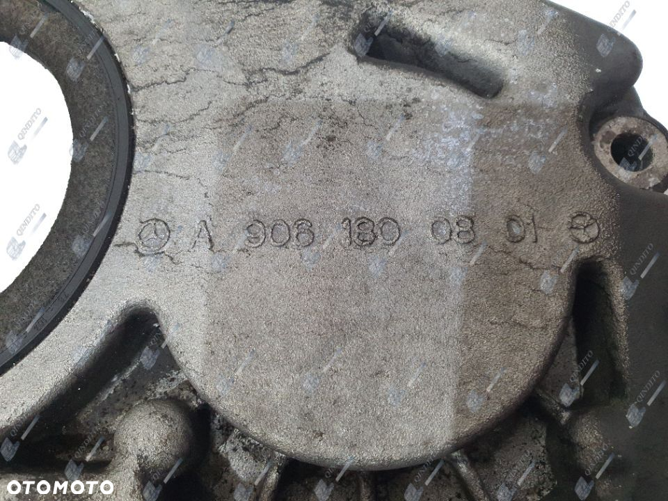 POMPA OLEJU MERCEDES ATEGO A9061800801 - 2