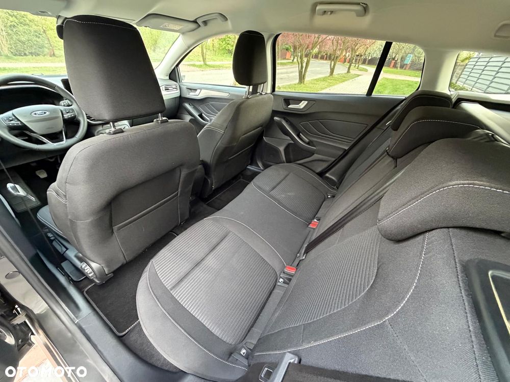 Ford Focus 1.0 EcoBoost Hybrid ACTIVE X - 11