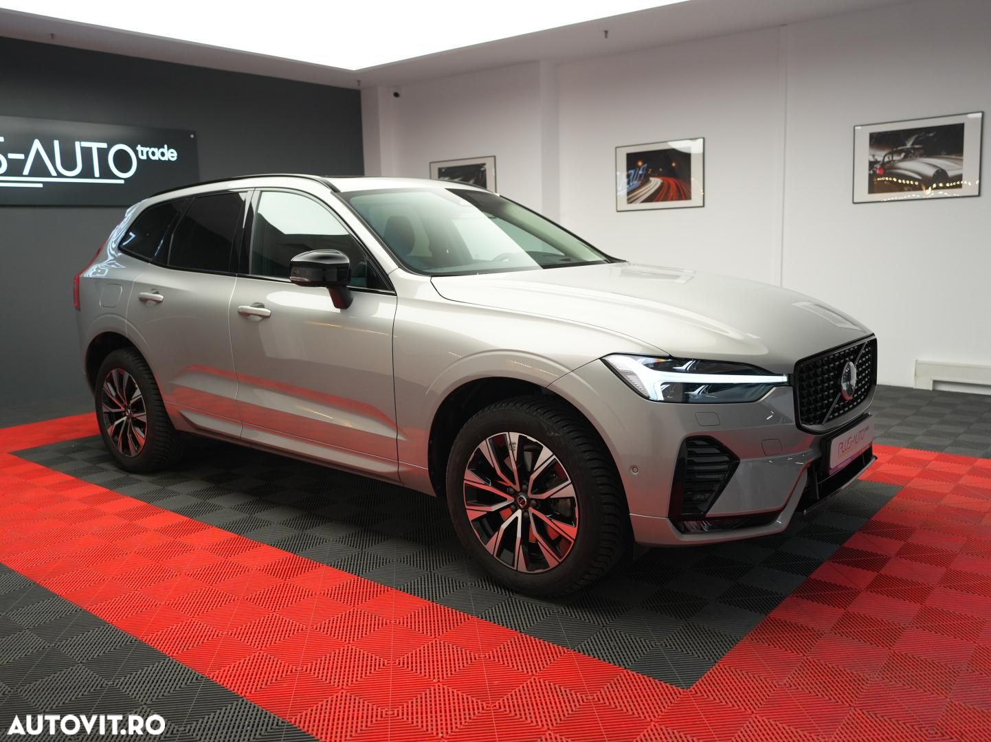 Volvo XC 60 B4 MHEV AT AWD Ultimate Dark - 2