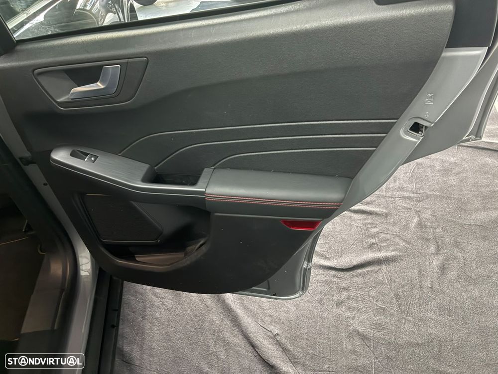 Ford Kuga 2.5 PHEV ST-Line - 39
