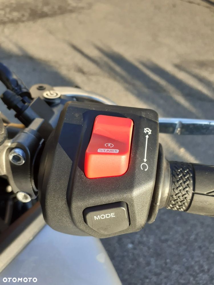 Yamaha MT - 6