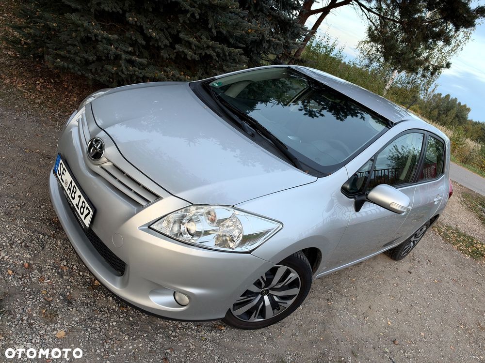 Toyota Auris - 22
