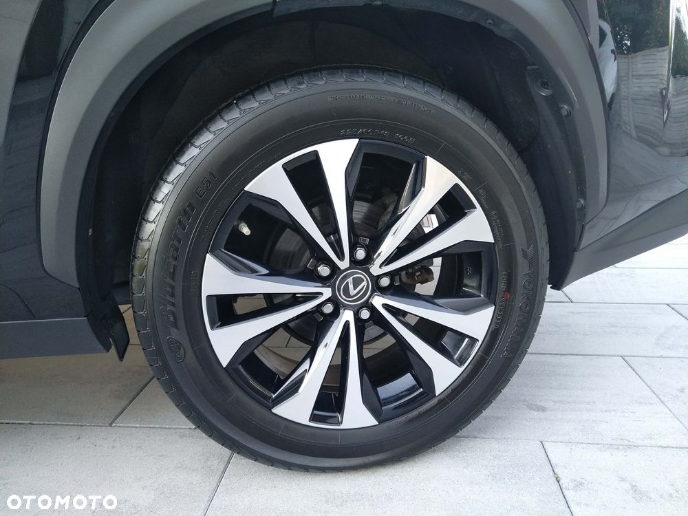 Lexus NX 300h F Impression AWD - 5