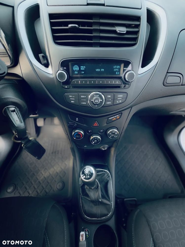 Chevrolet Trax 1.6 LS - 21