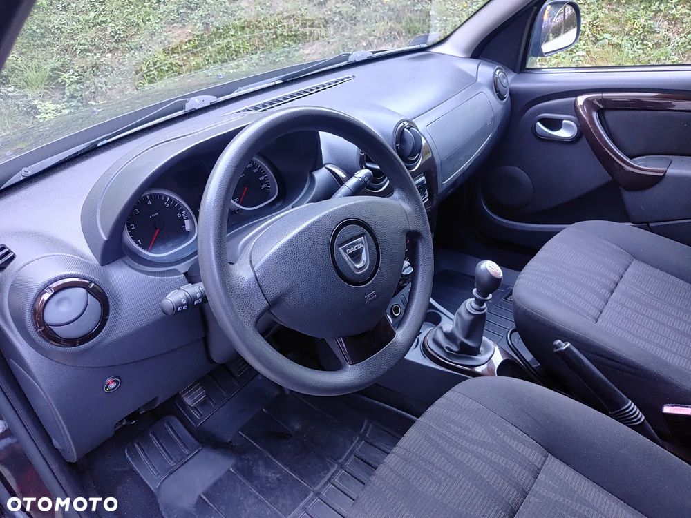 Dacia Duster 1.6 Laureate 4x4 - 5