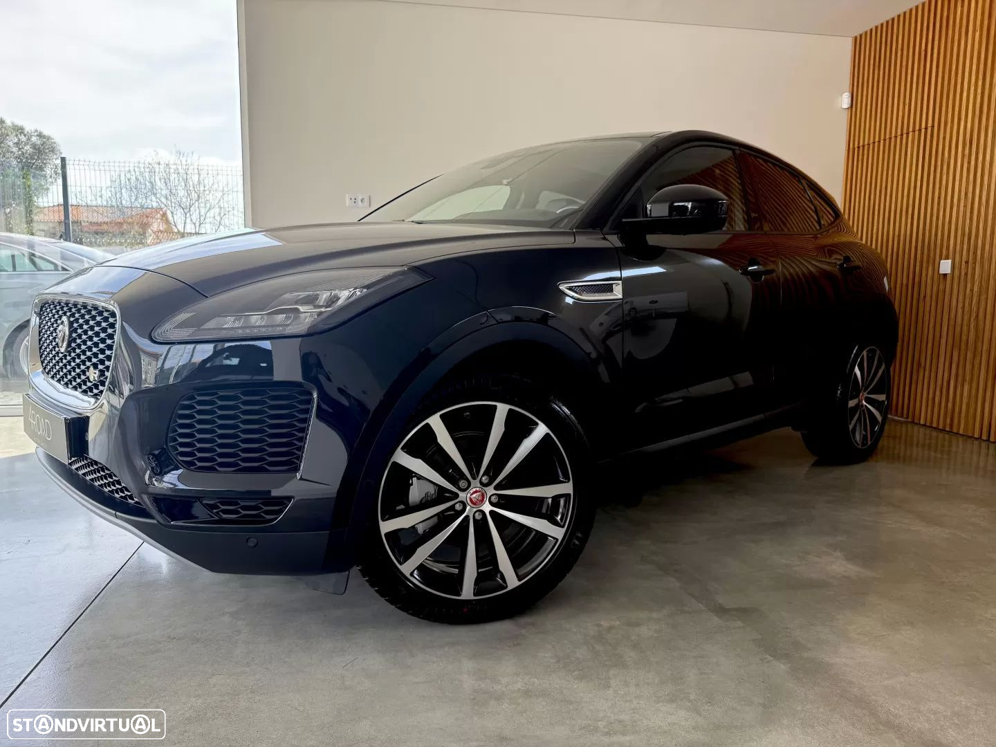 Jaguar E-Pace 2.0 i4D R-Dynamic SE - 6