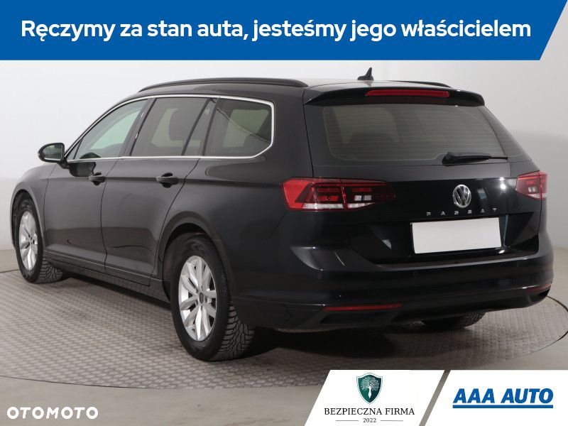 Volkswagen Passat - 5
